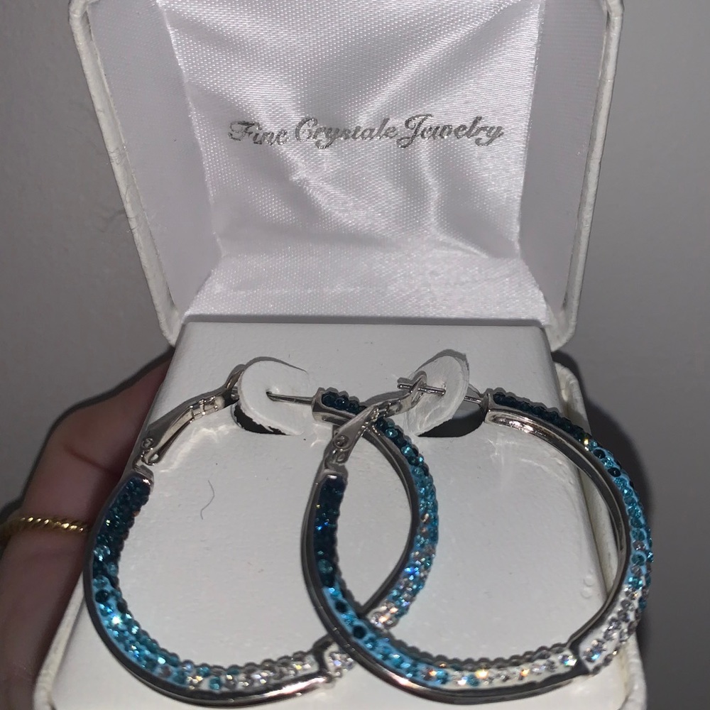 NEW Blue hoop ombré earning. Fine crystal jewelry.